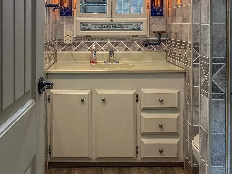 1935 Icabod St NE — Photo 19