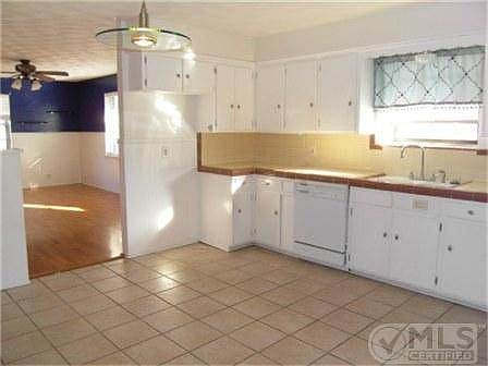 3rd image of 8228 Stonycreek Dr