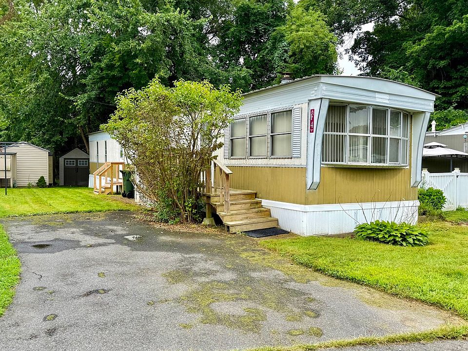 1st image of 229 Miller St #F4