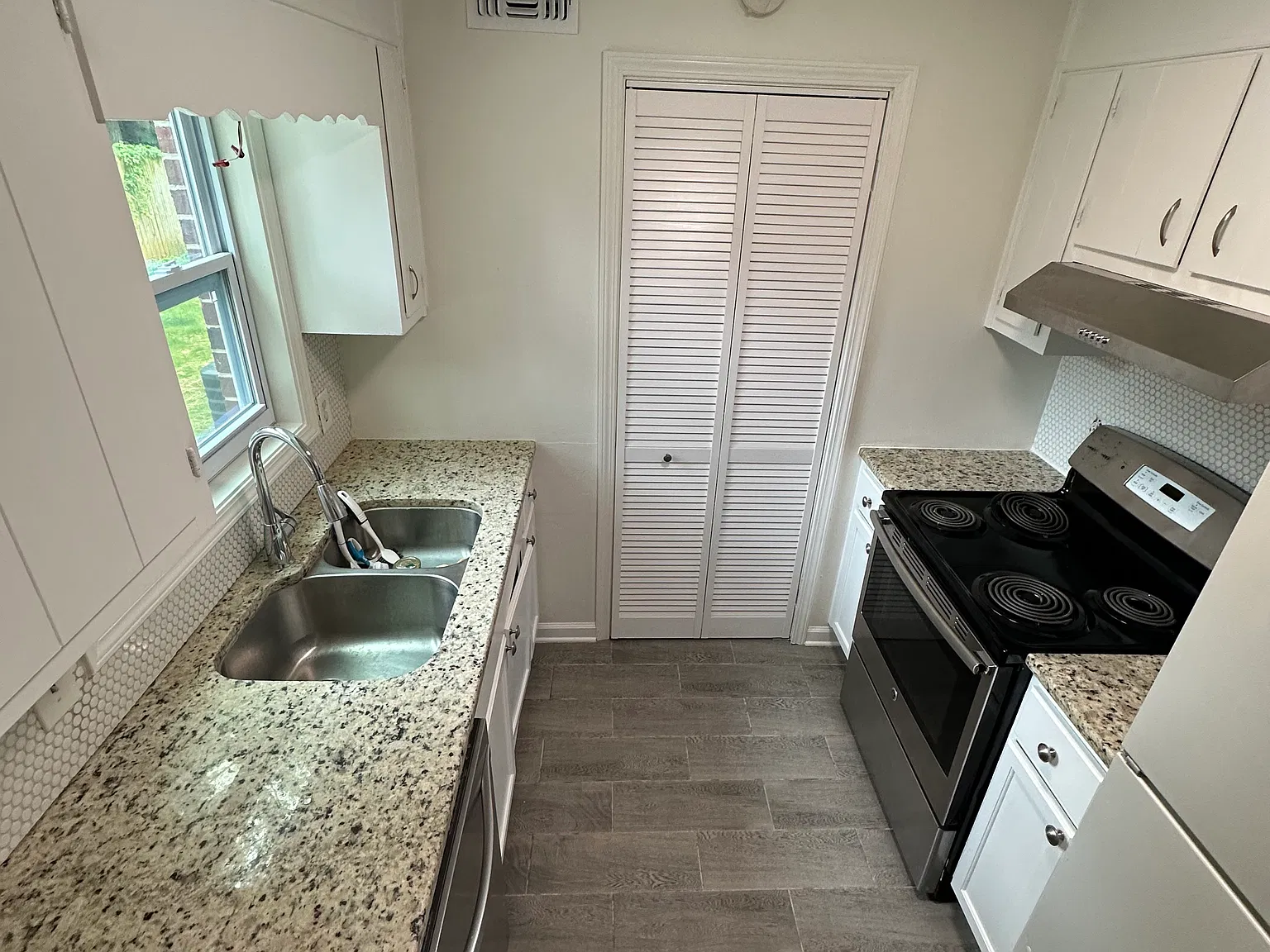 2 bed, 1250 sqft, $1,000 — Photo 4