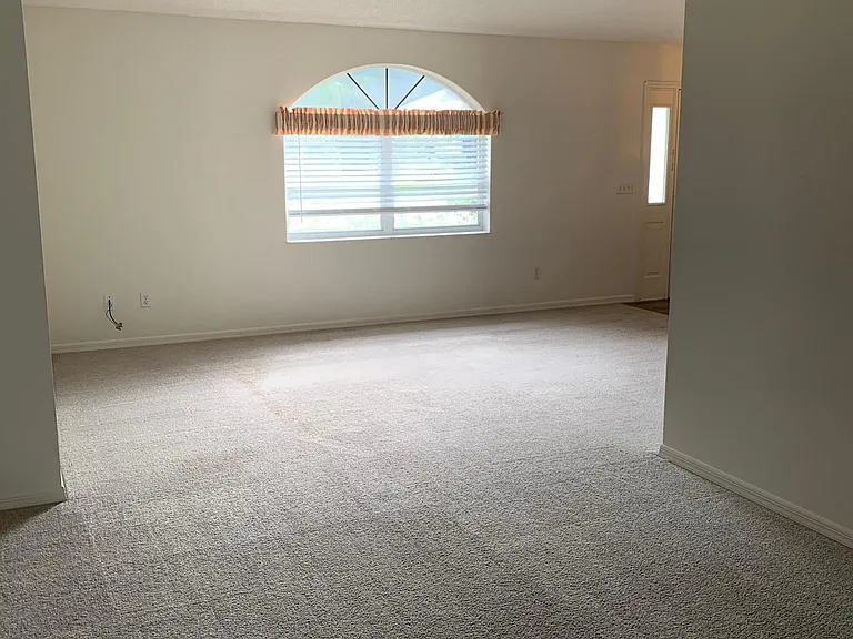138 Barrington Dr — Photo 15