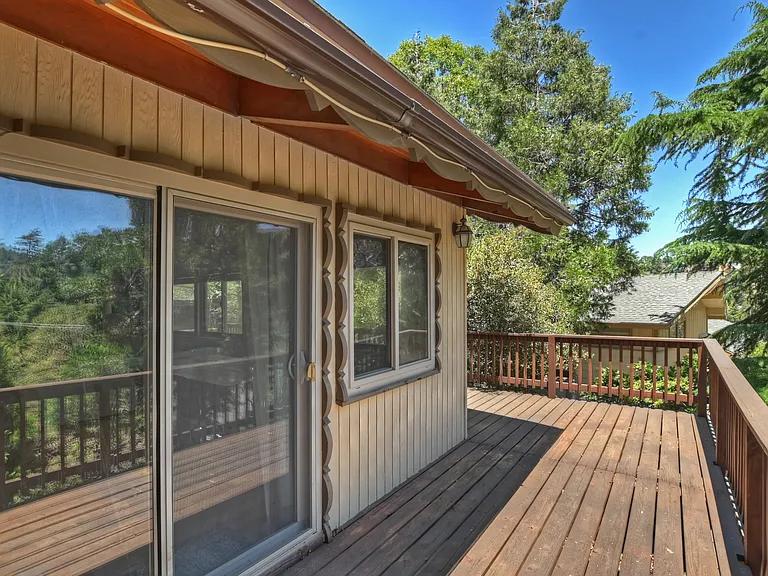24581 Horst Dr — Photo 39
