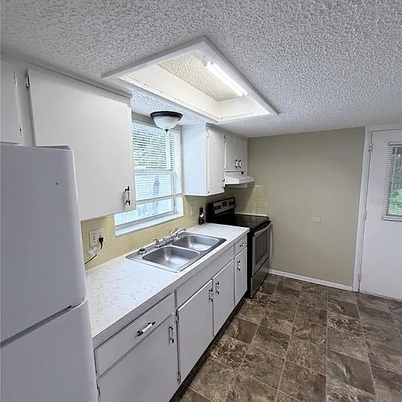 7731 Chapel Ave — Photo 12