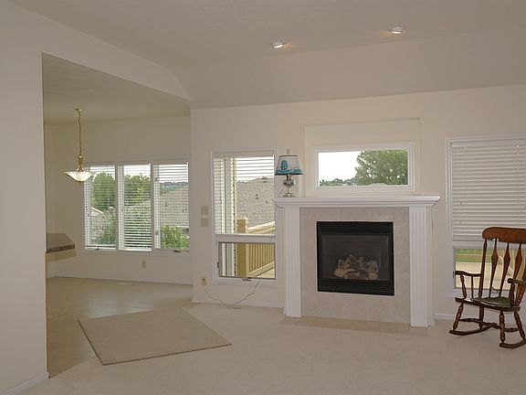 4th image of 5943 N 92nd Ave