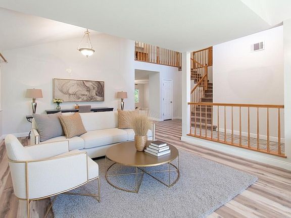 4th image of 250 Carpenter Court