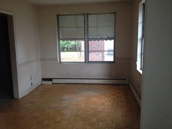 3rd image of 1902 Rodman Ave