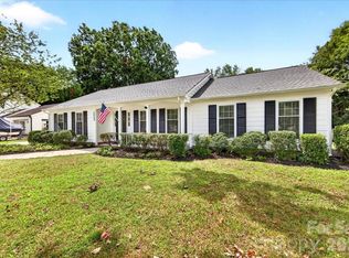 2000 Lawton Bluff Rd, Charlotte, NC 28226