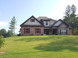 301 Riverbend Ln, Bogart, GA 30622