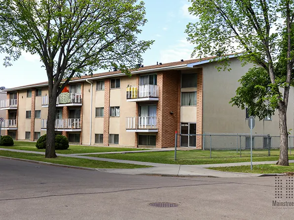 11850 101st St NW, Edmonton, AB T5G 2B7