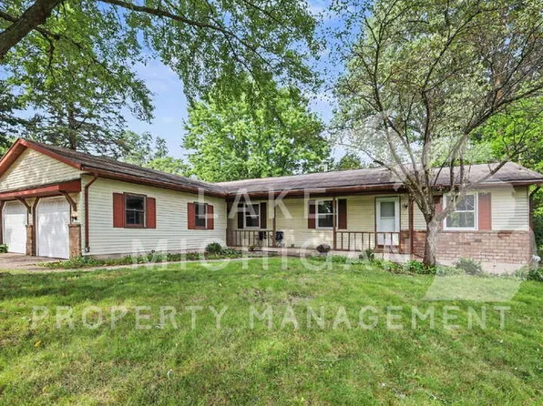 2555 Ridgemoor Dr SE, Kentwood, MI 49512