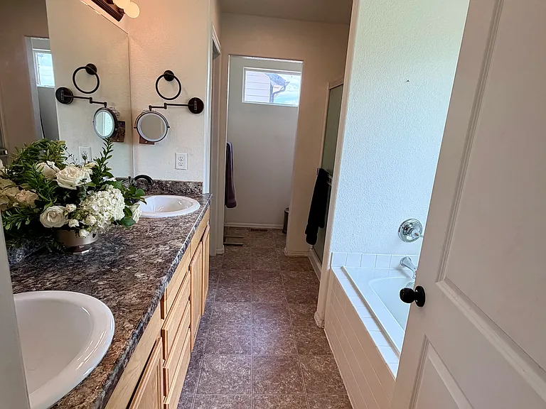 7806 Talon Pkwy — Photo 7