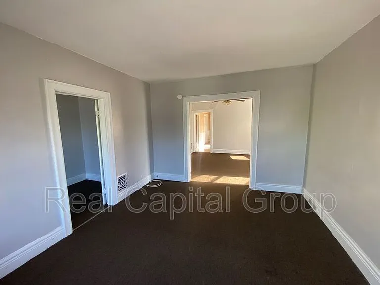 408 Woodlawn Ave #2 — Photo 16