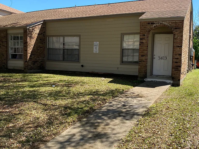 3413 Lantern Ln — Photo 5