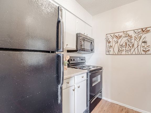 3rd image of 5220 Hartford St APT 310