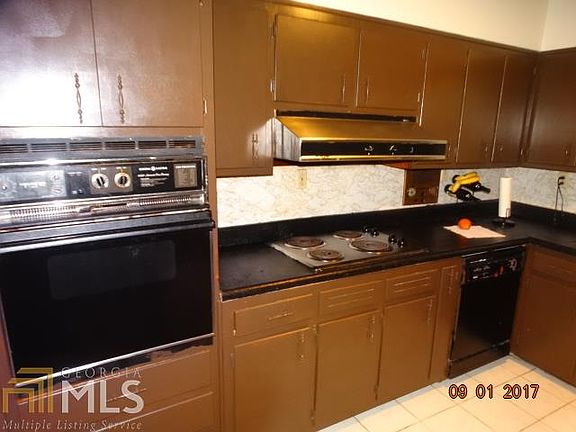 4th image of 5671 Sequoia Dr