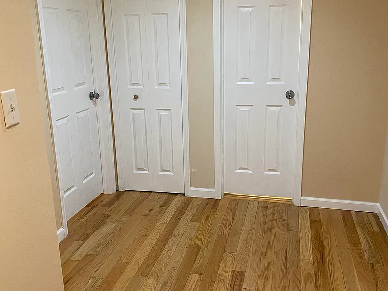 230 Robert Dr — Photo 10