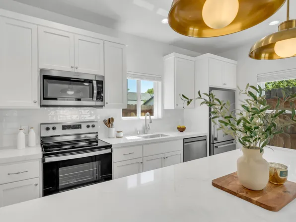 215 1/2 Persifer St Unit A, Folsom, CA 95630