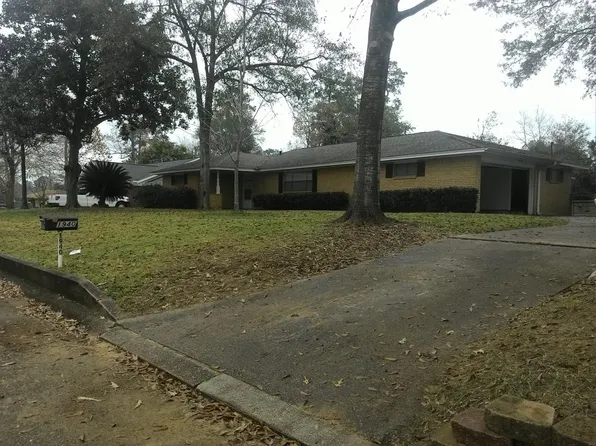 1940 Dublin Dr, Vidor, TX 77662