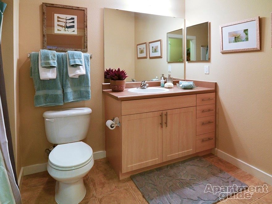 Private Master Bath!