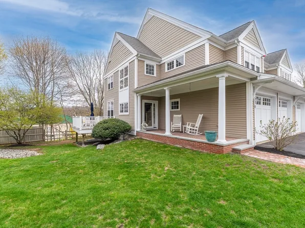 6 Essex Rd Unit 8, Ipswich, MA 01938