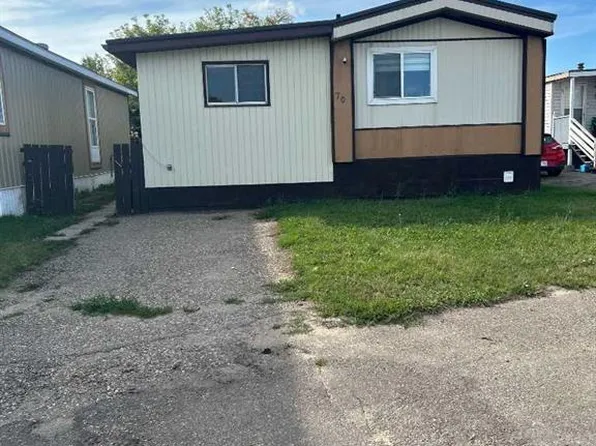70 Manor Park Cres E, Brooks, AB T1R 0P5