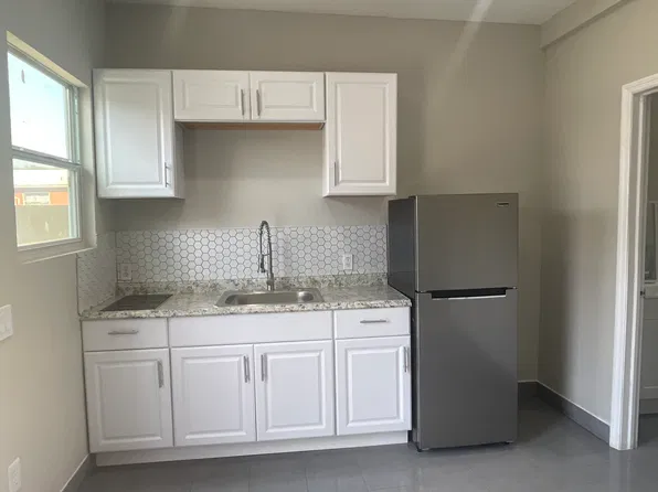 5825 SW 26th St #2, Hollywood, FL 33023
