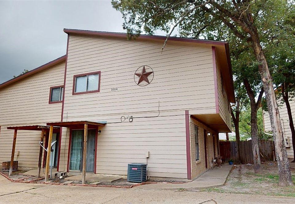 1st image of 1004 Verde Dr APT B