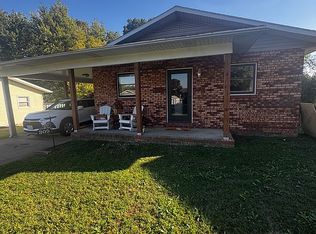 305 Lewis St, Dexter, MO 63841