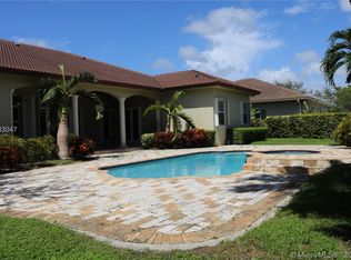 14225 SW 82nd Ct, Palmetto Bay, FL 33158
