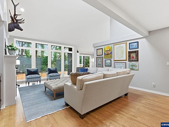 5th image of 2936 Dogwood Dr S