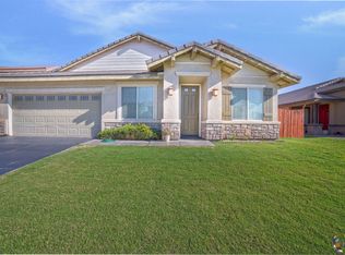 316 Quail Run Dr, El Centro, CA 92243