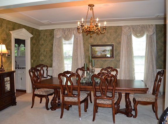 3rd image of 111 Westwood Dr