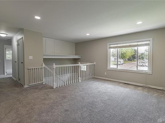 5th image of 913 Primrose Dr