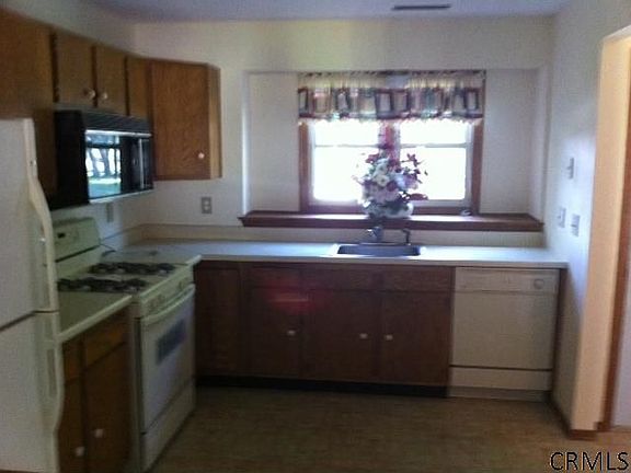 2nd image of 2 Hale Dr