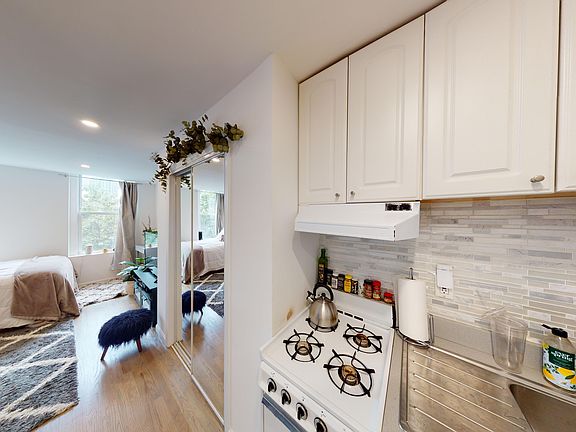 5th image of 253 3rd St #5D