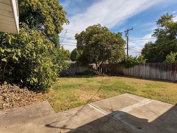 4th image of 3433 Windsor Dr