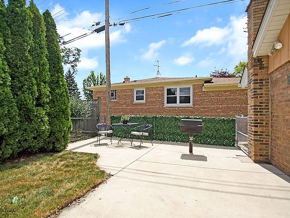 4th image of 5433 W 99th Pl