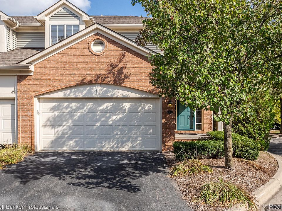 1st image of 43075 River Bend Dr