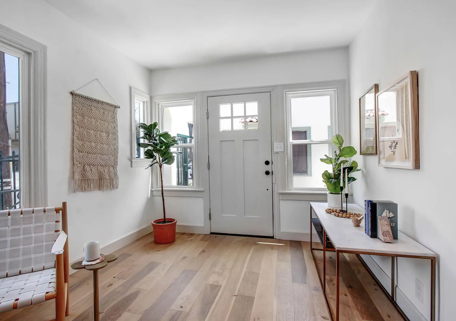 1 bed, 1 bath Apartment in a Peaceful Courtyard Style Complex in Virgil Village — Photo 4