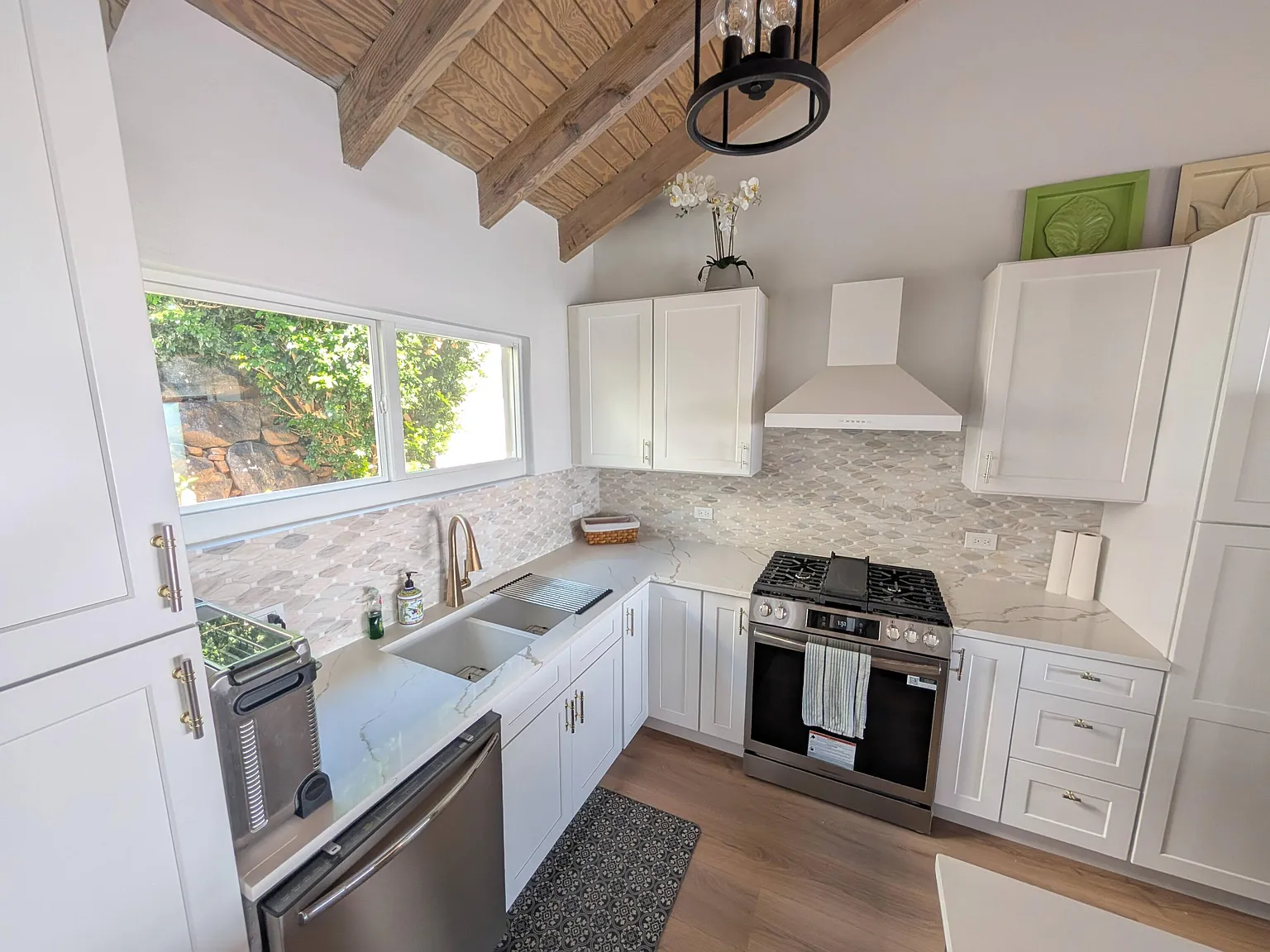 6 bed, $10,000 — Photo 4