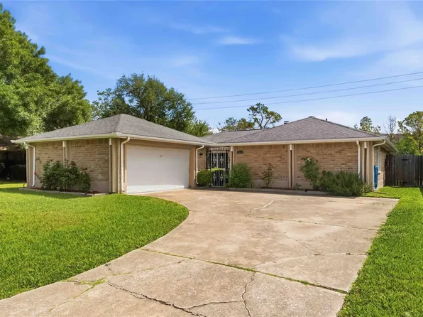 3415 Honey Creek Dr, Houston, TX 77082