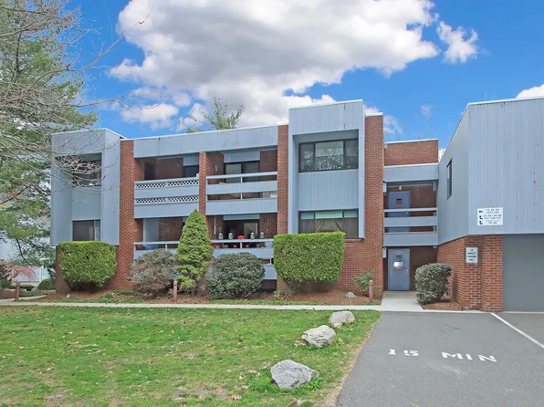 95 Wilton Crest #95, Wilton, CT 06897