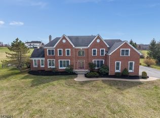 11 Baker Way, Hopewell Twp., NJ 08534