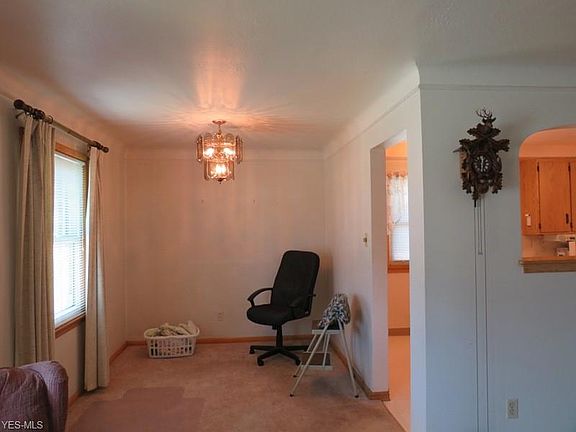 4th image of 15411 Louis Ave