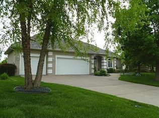 16730 45th Ave N, Plymouth, MN 55446