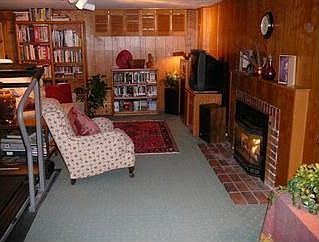 5th image of 305 Krameria St