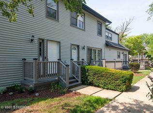 1320 Ironwood Ct UNIT D, Aurora, IL 60506