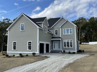 4 Fox Point Trl, Grafton, MA 01519