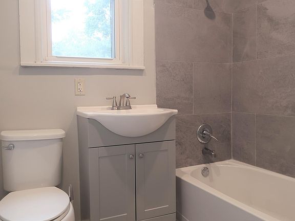 5th image of 4403 Whetsel Ave #2