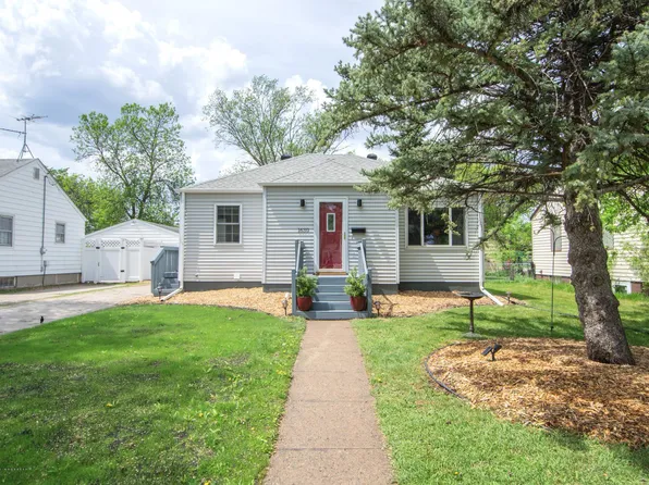 1630 Broadway N, Fargo, ND 58102